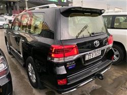 تۆیۆتا لاند کروزەر